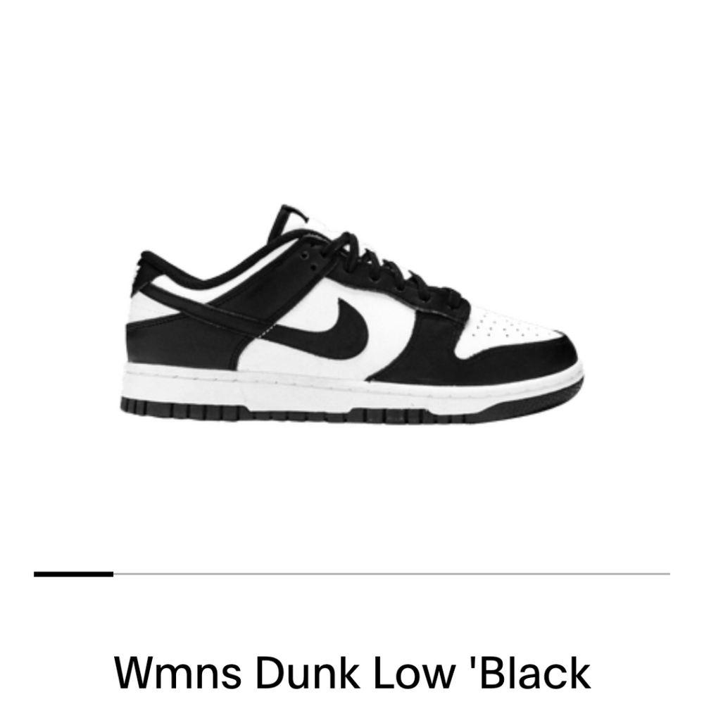 NEW in BOX Women's Dunk low Black and white